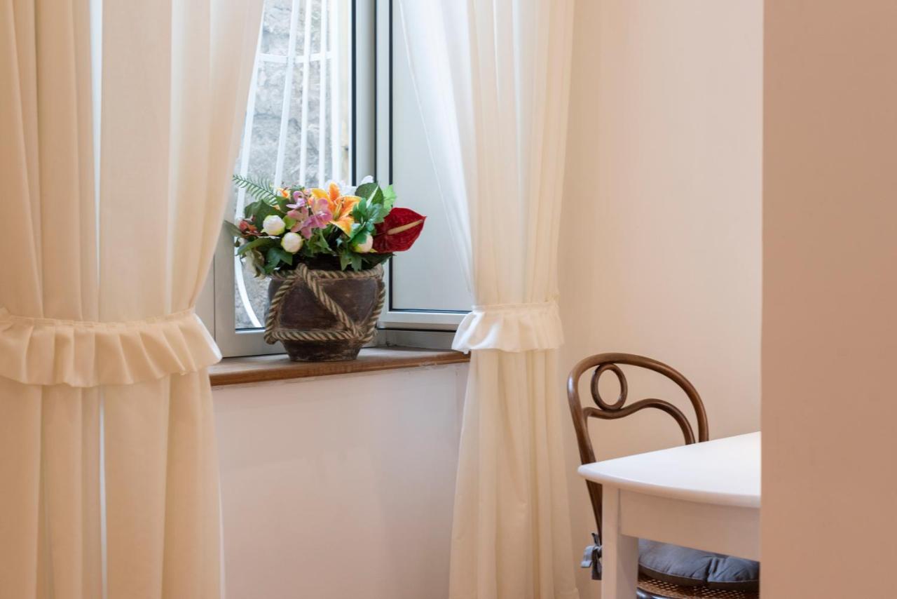 Pignatelli Rooms Napoli Exterior foto